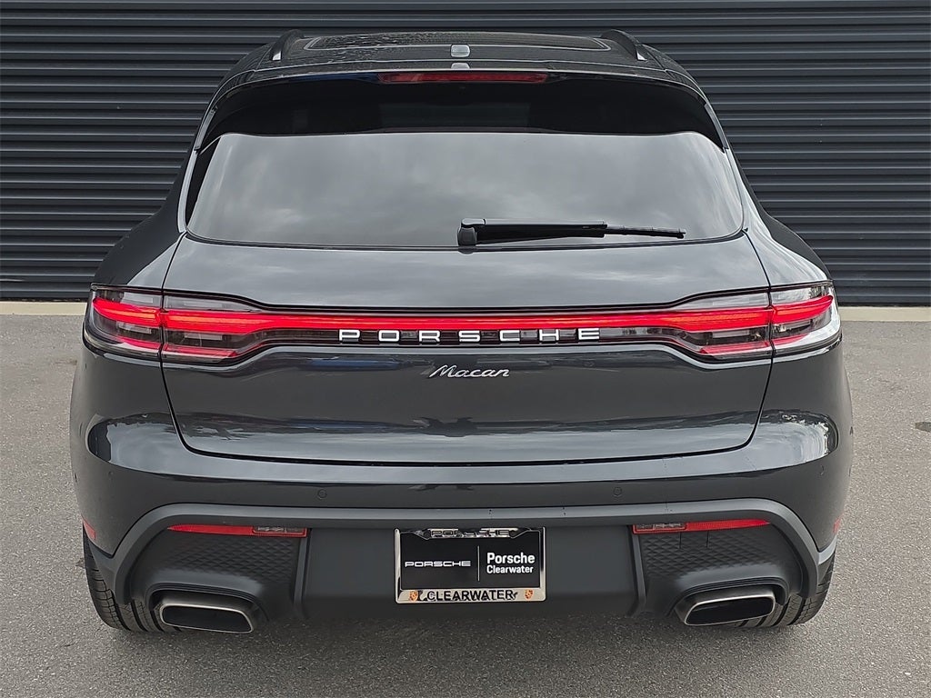2026 Porsche Macan Base