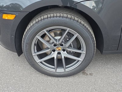 2026 Porsche Macan Base
