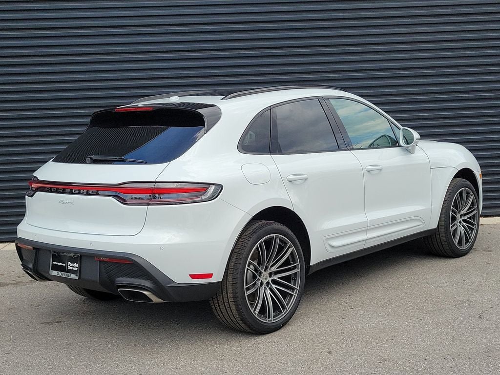 2026 Porsche Macan Base