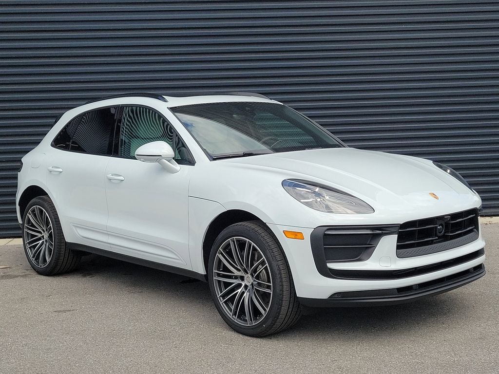 2026 Porsche Macan Base