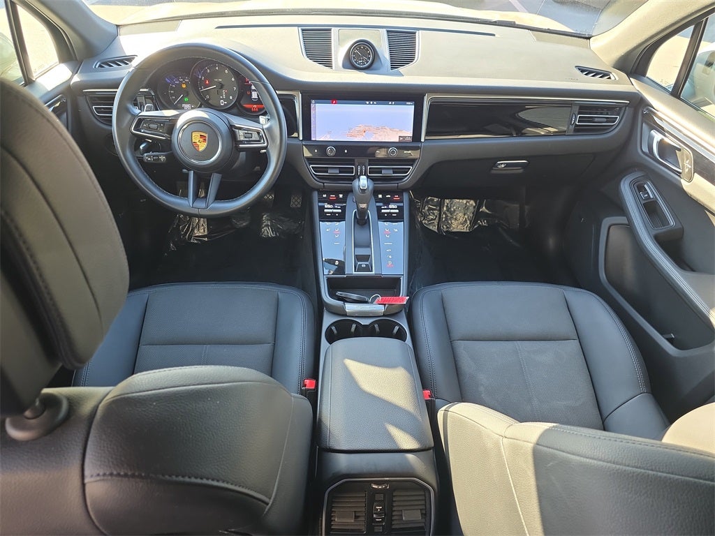2022 Porsche Macan Base