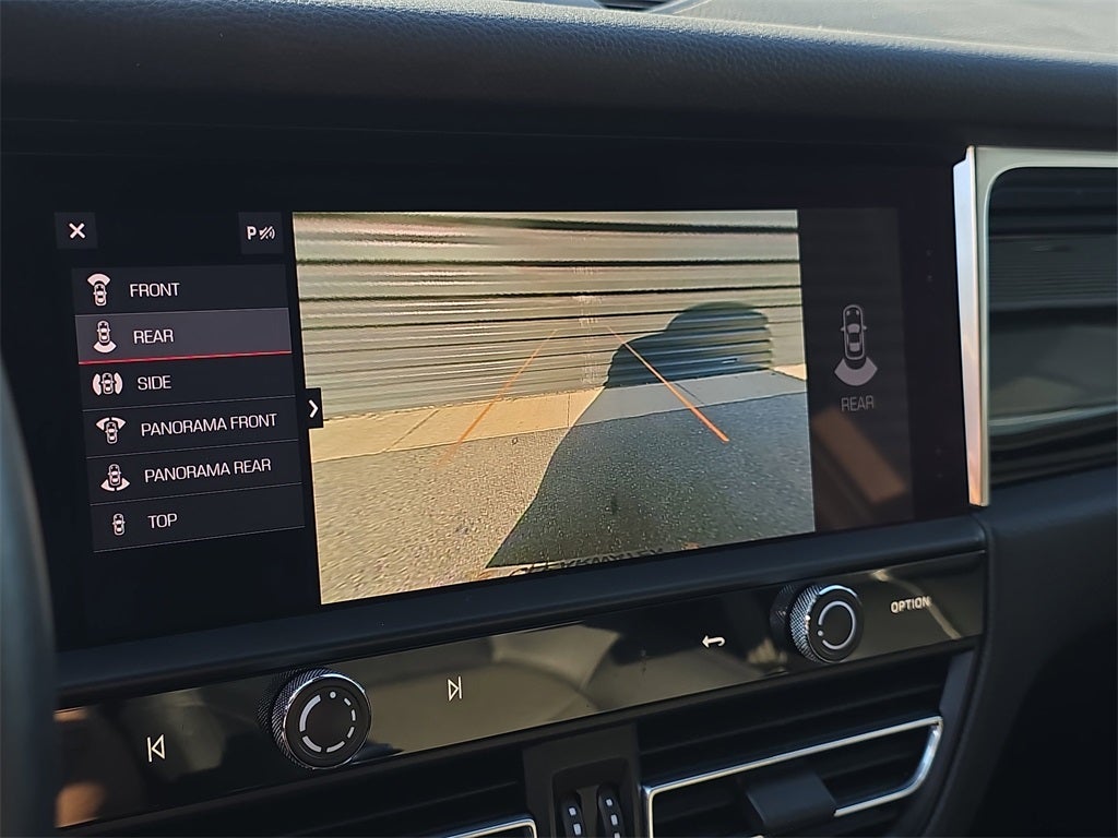 2022 Porsche Macan Base