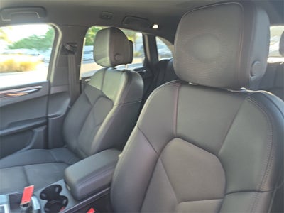 2022 Porsche Macan Base