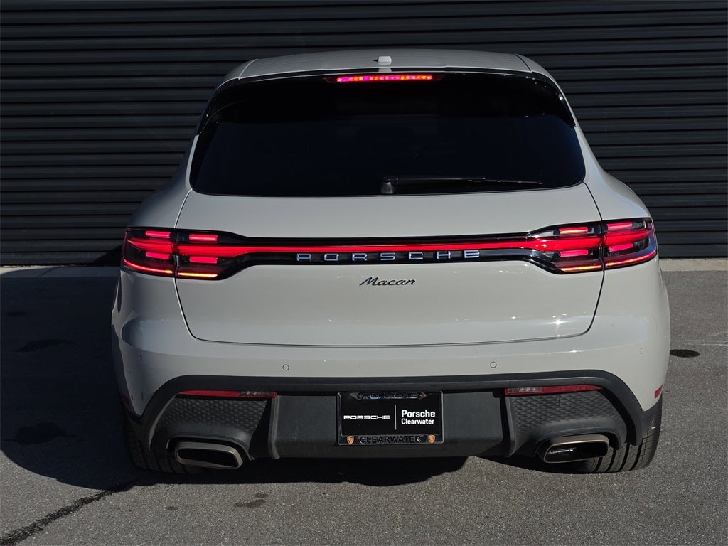 2022 Porsche Macan Base