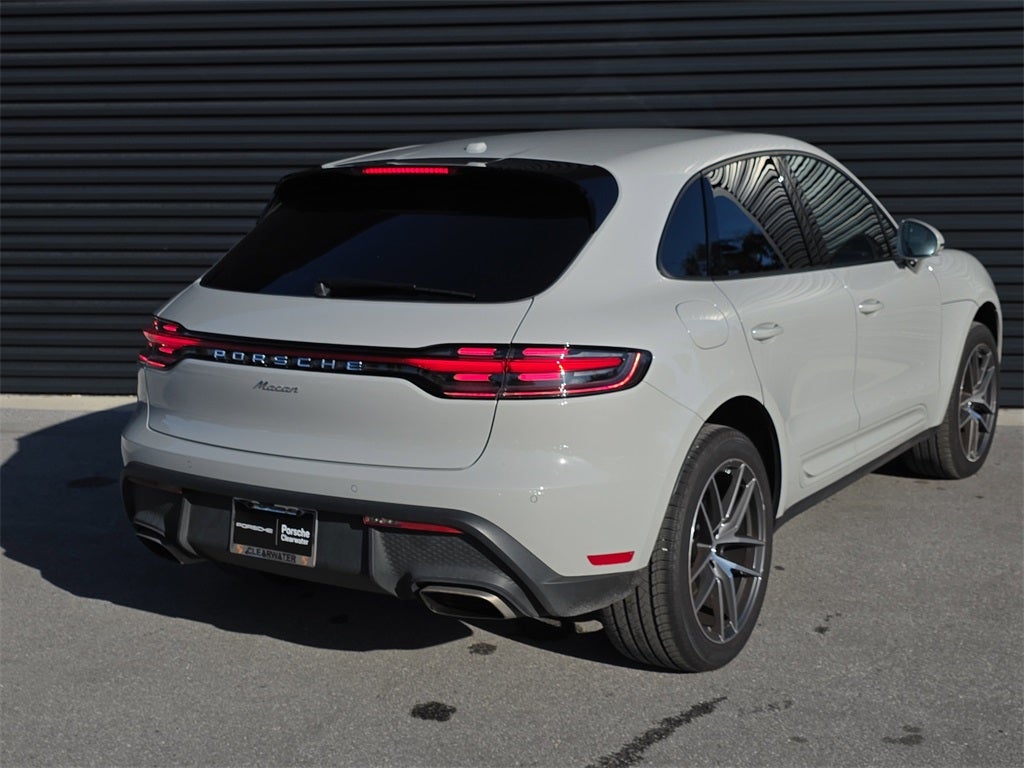 2022 Porsche Macan Base