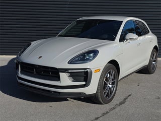 2022 Porsche Macan Base