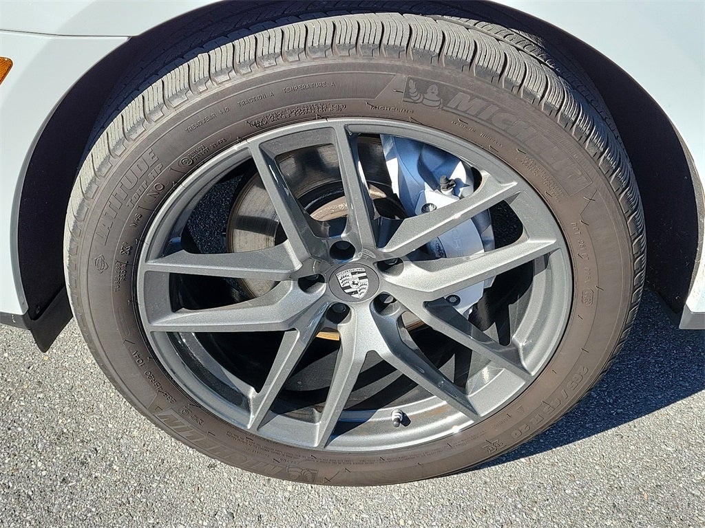 2024 Porsche Macan T