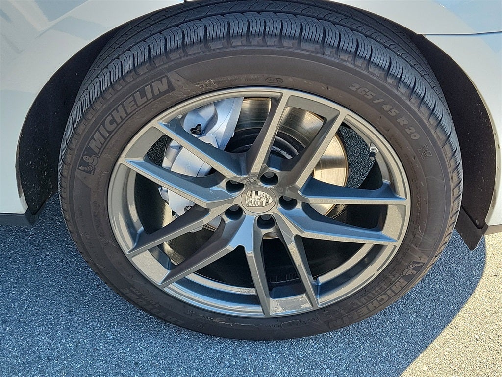 2024 Porsche Macan T