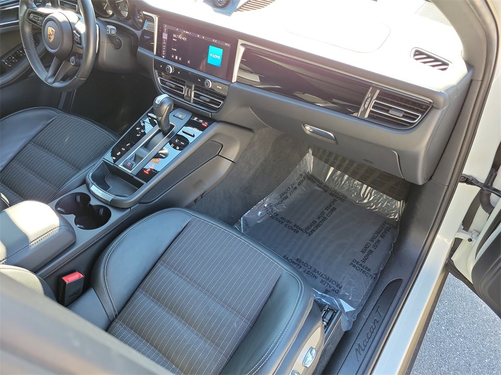 2024 Porsche Macan T