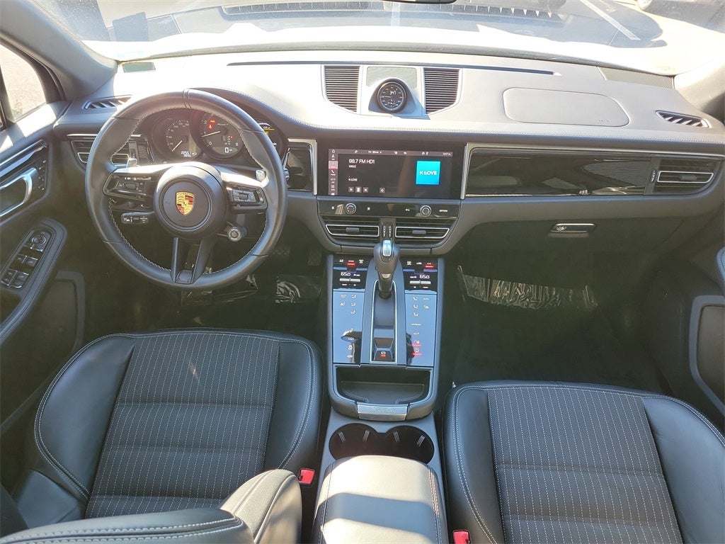 2024 Porsche Macan T