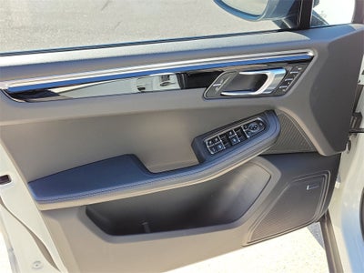 2024 Porsche Macan T