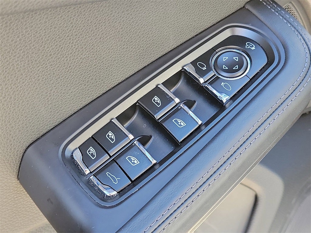 2024 Porsche Macan T