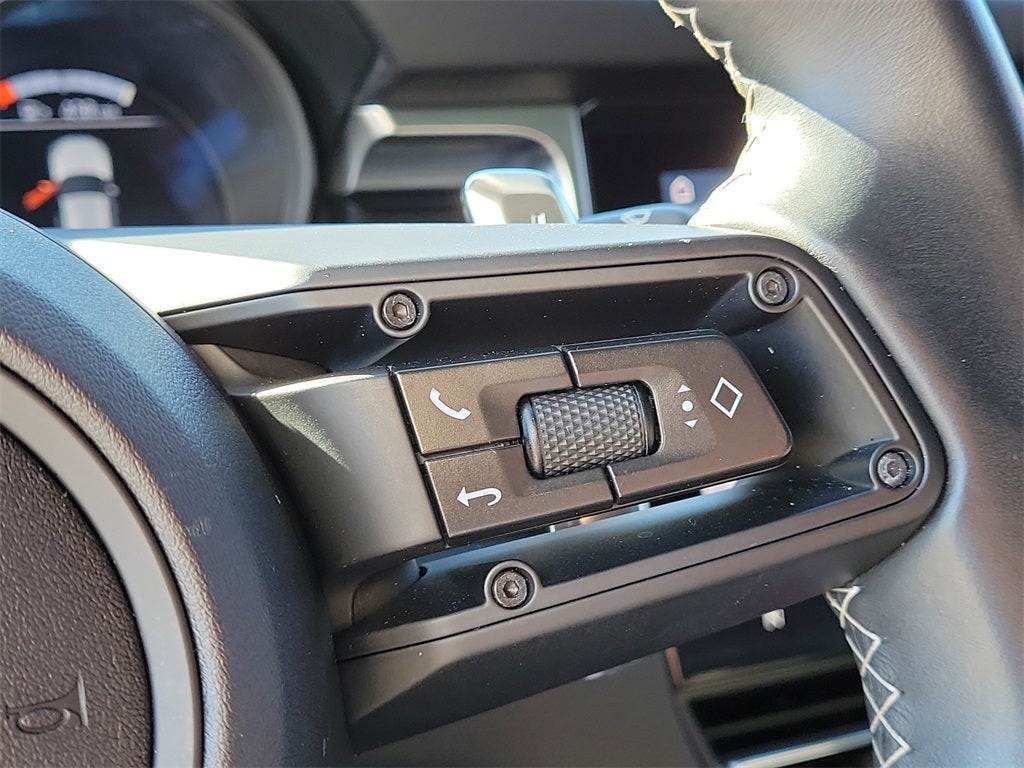 2024 Porsche Macan T