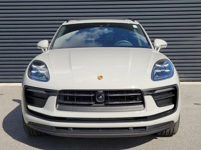 2025 Porsche Macan Base