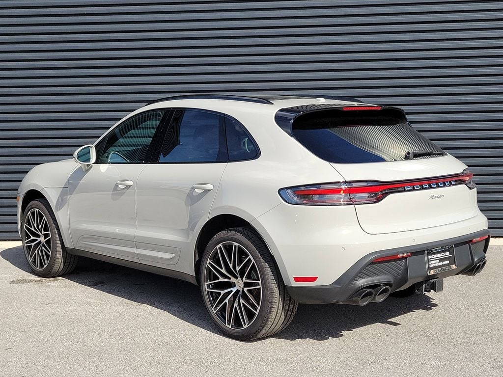 2025 Porsche Macan Base