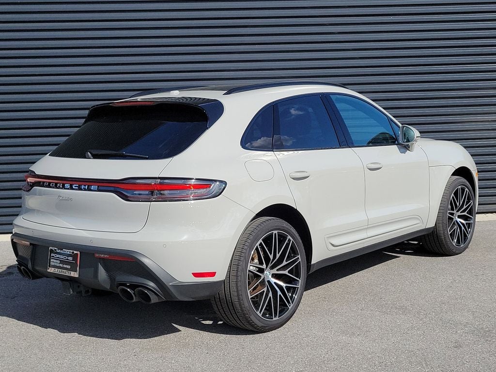 2025 Porsche Macan Base