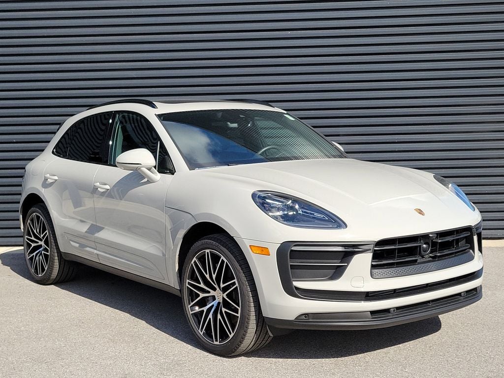 2025 Porsche Macan Base