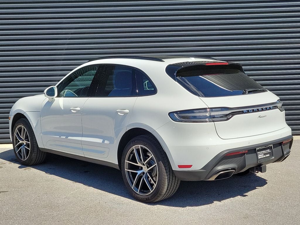2025 Porsche Macan Base