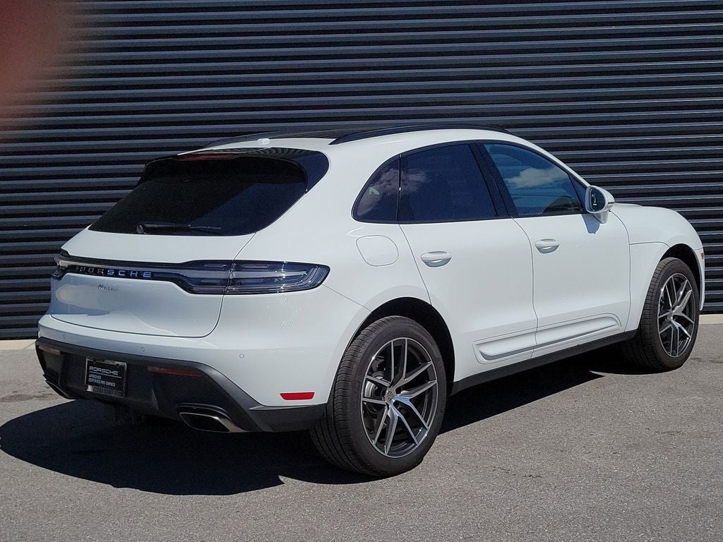 2025 Porsche Macan Base