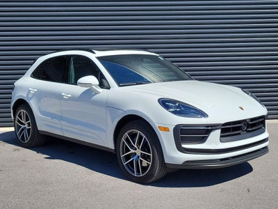2025 Porsche Macan Base
