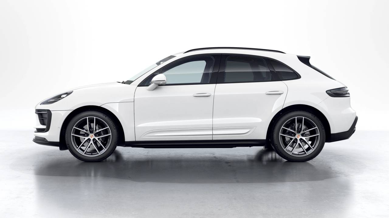 2025 Porsche Macan Base