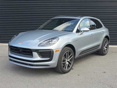 2025 Porsche Macan Base
