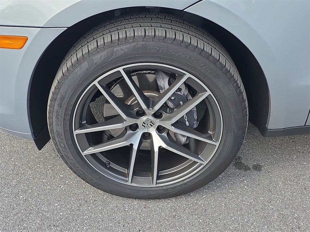 2025 Porsche Macan Base