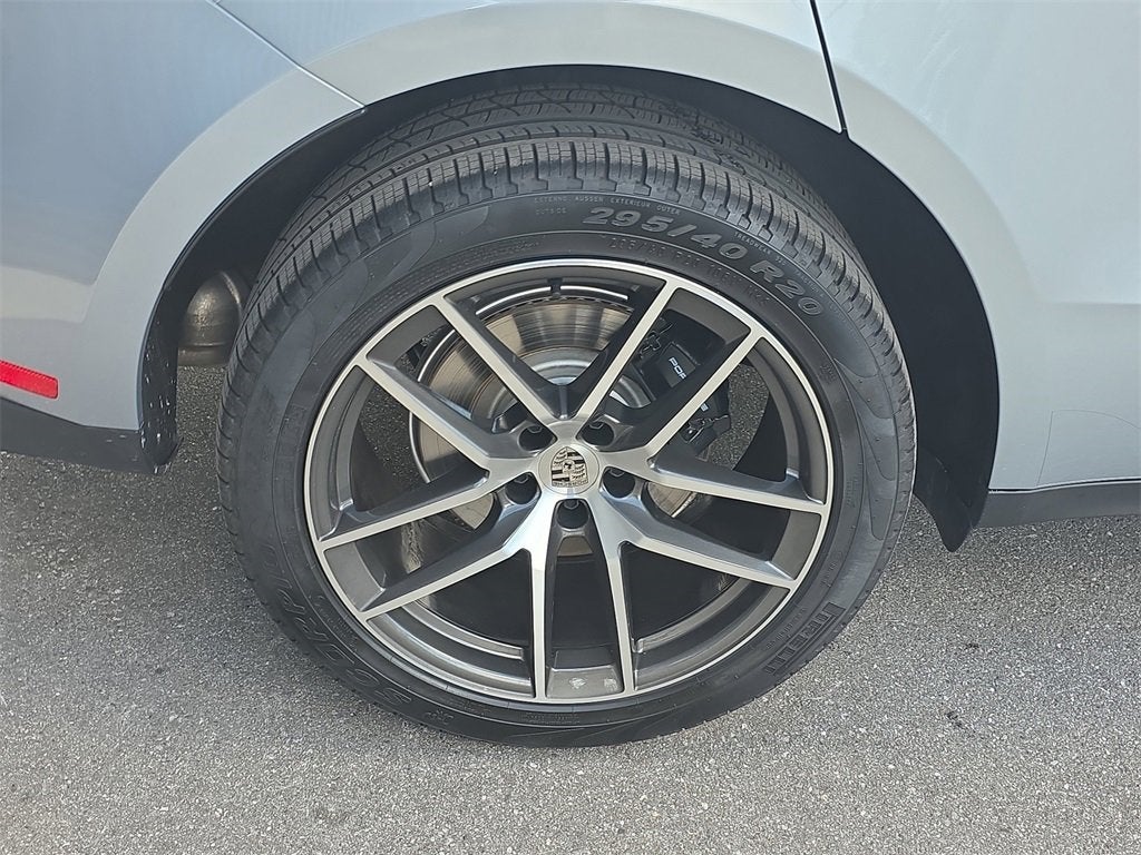 2025 Porsche Macan Base