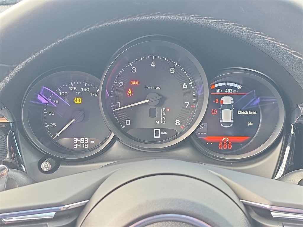 2025 Porsche Macan Base