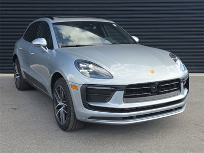 2025 Porsche Macan Base