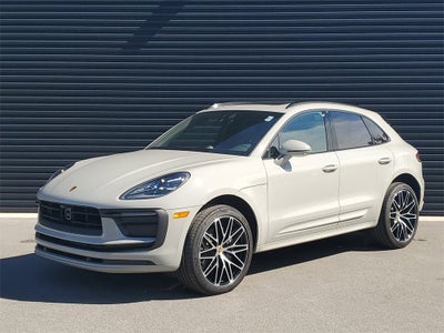 2025 Porsche Macan Base