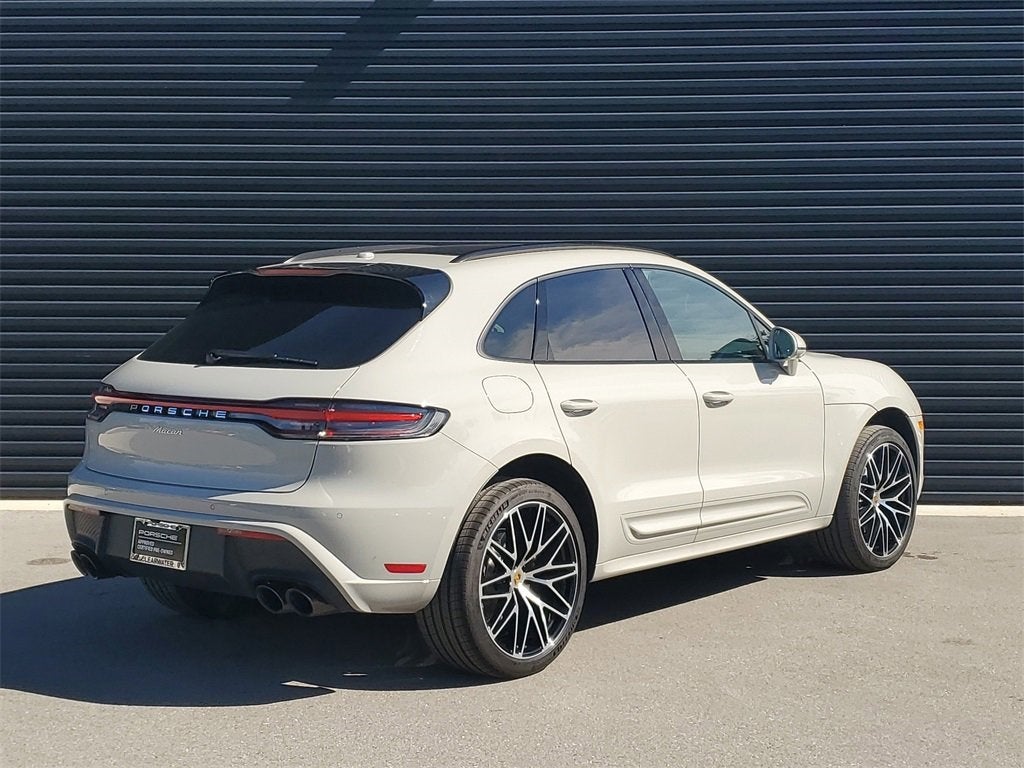 2025 Porsche Macan Base