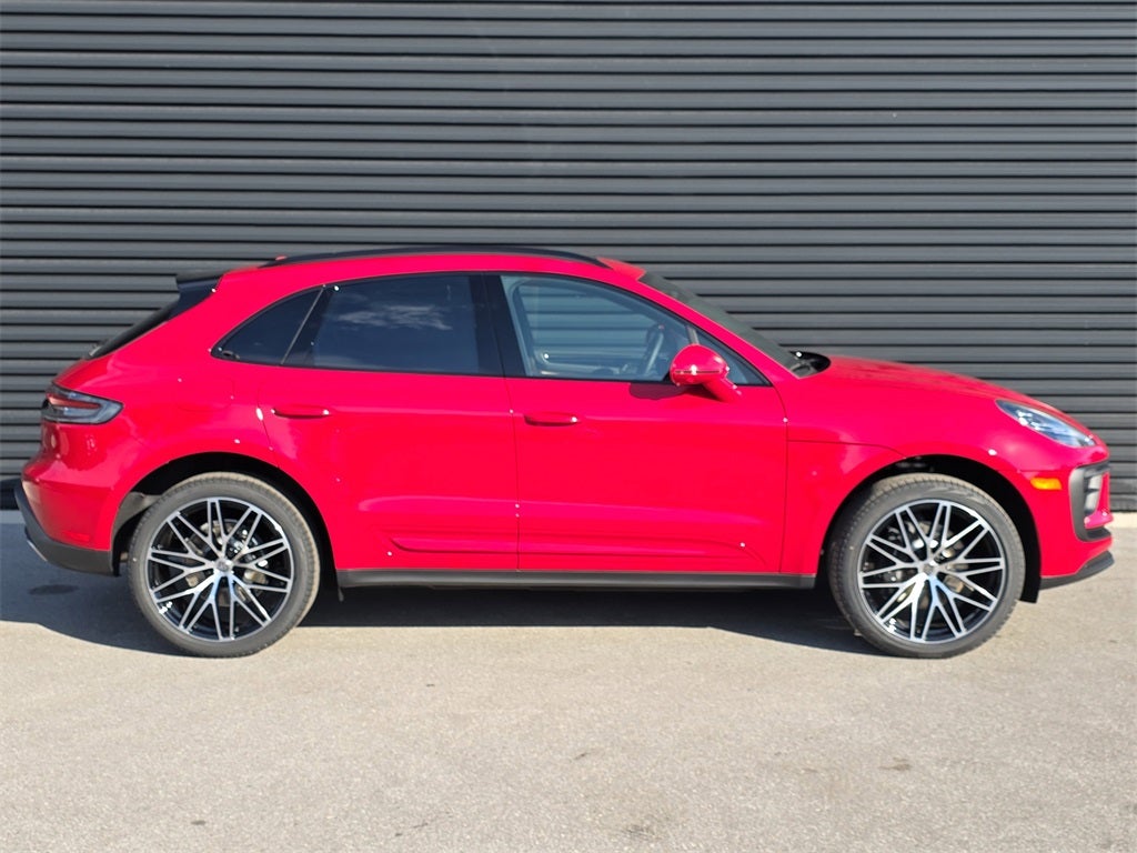 2026 Porsche Macan Base