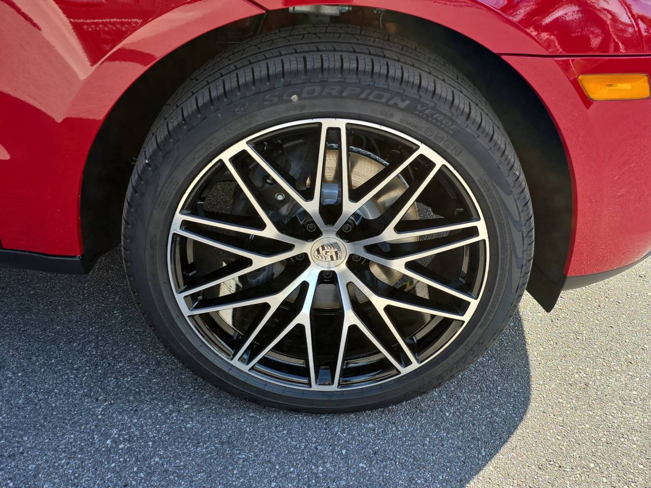 2026 Porsche Macan Base