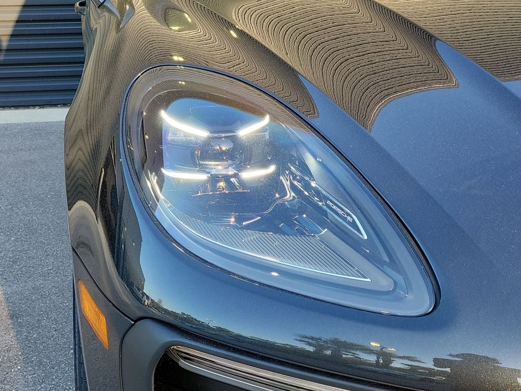 2026 Porsche Macan Base