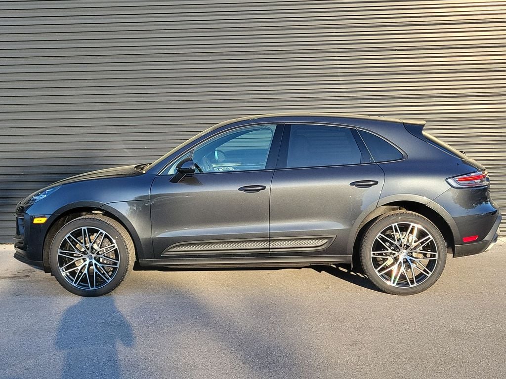 2026 Porsche Macan Base