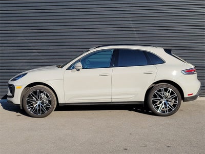 2025 Porsche Macan Base