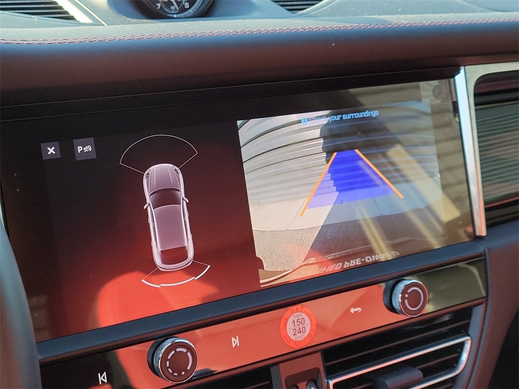 2025 Porsche Macan Base