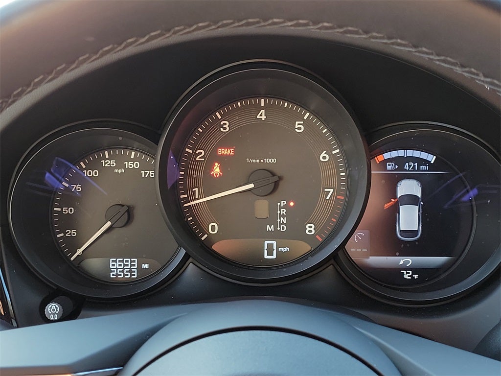 2025 Porsche Macan Base