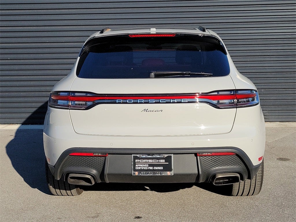 2025 Porsche Macan Base