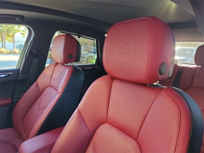 2025 Porsche Macan Base