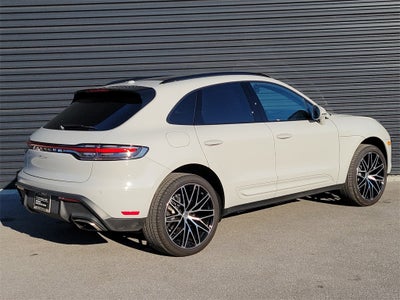 2025 Porsche Macan Base