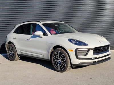 2025 Porsche Macan Base