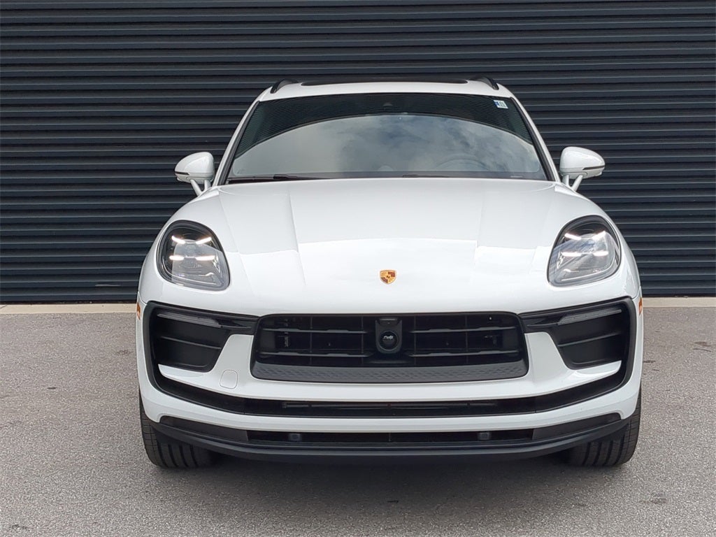 2026 Porsche Macan Base