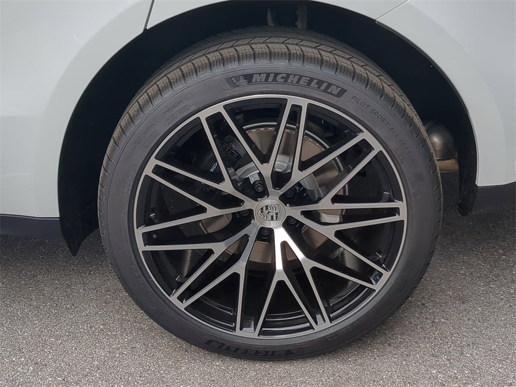 2026 Porsche Macan Base