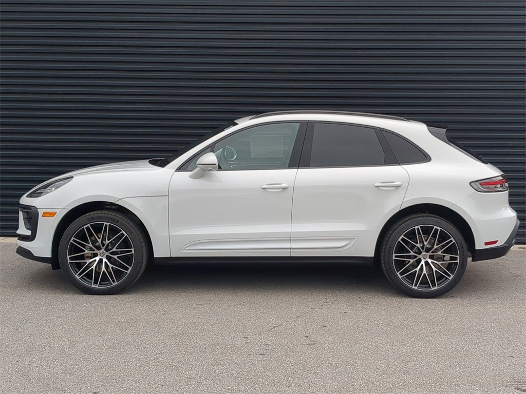 2026 Porsche Macan Base
