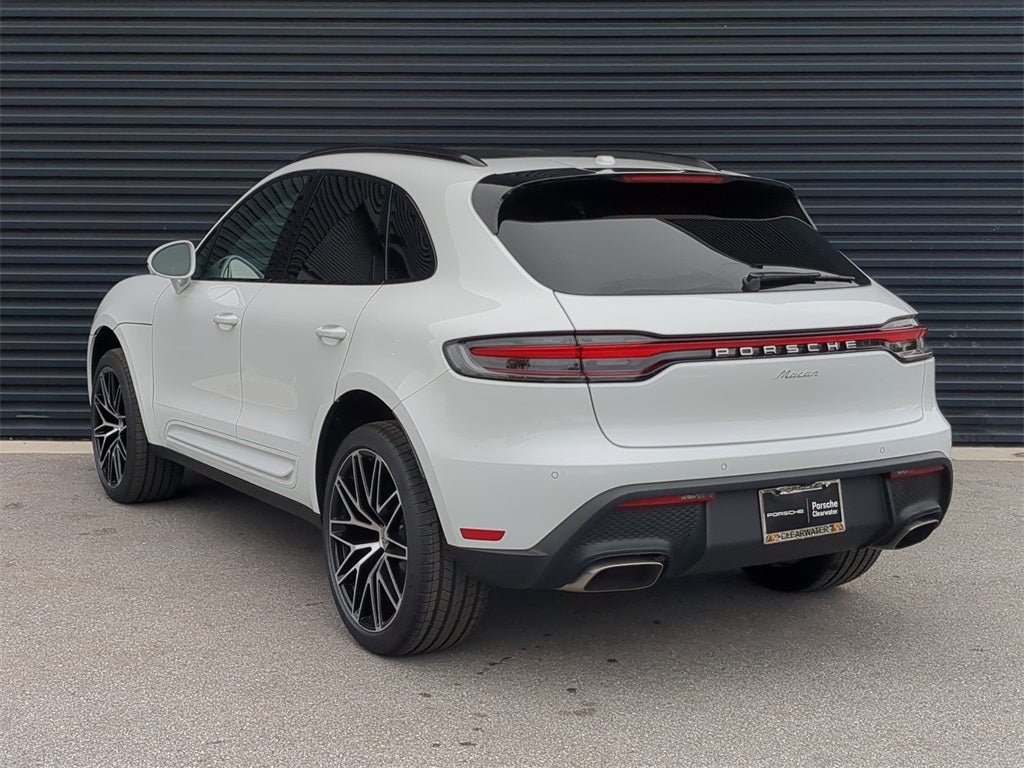 2026 Porsche Macan Base