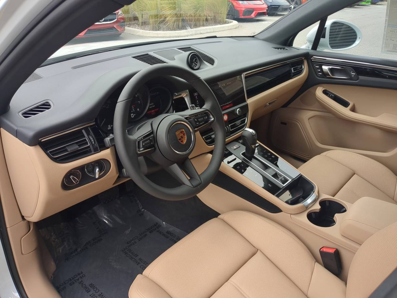 2026 Porsche Macan Base