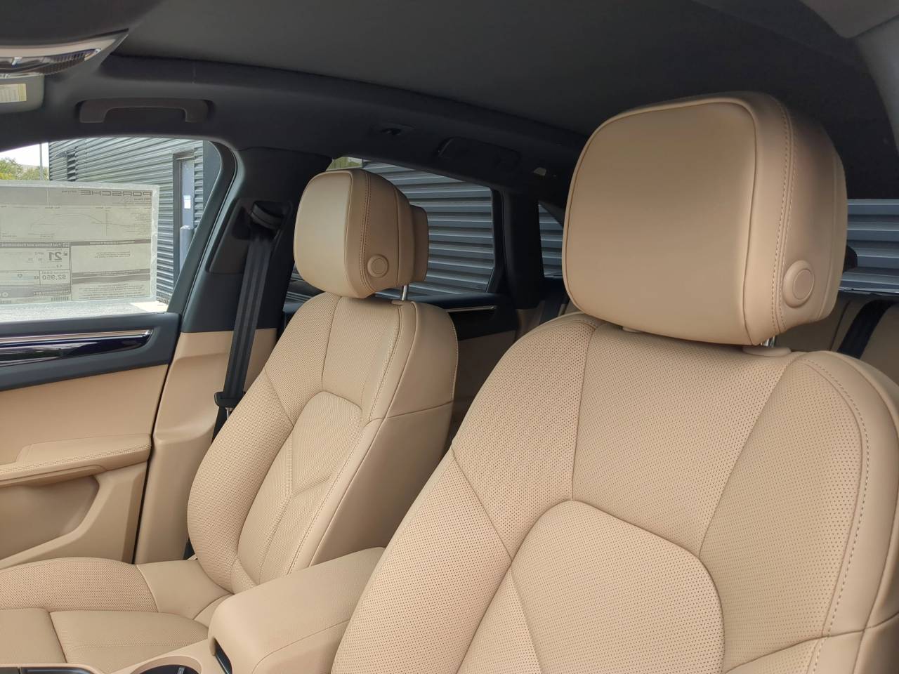 2026 Porsche Macan Base