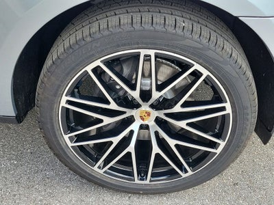 2026 Porsche Macan Base